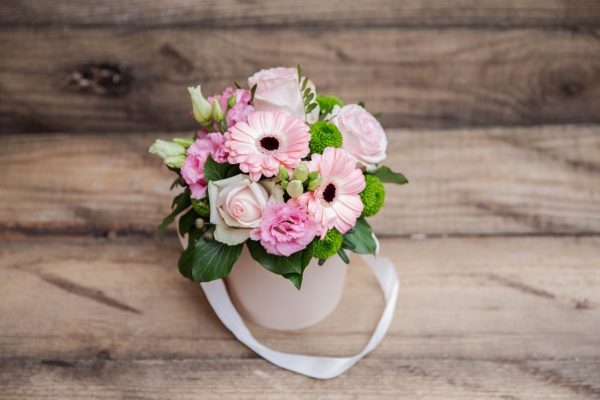Livrare Mures flori online roz pudra